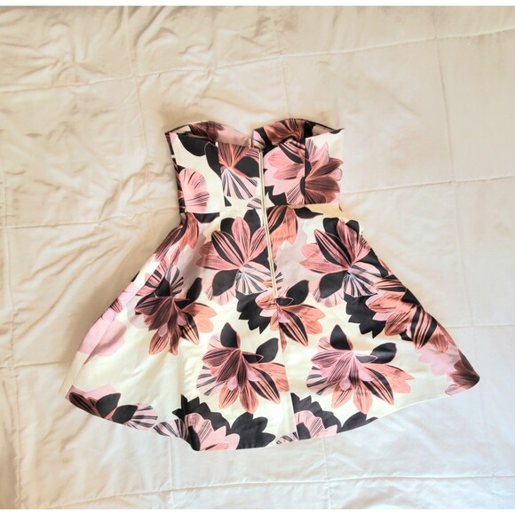 Keepsake The Label Divide Mini Dress NWT Womens Medium Collage Floral Pink - Picture 2 of 8